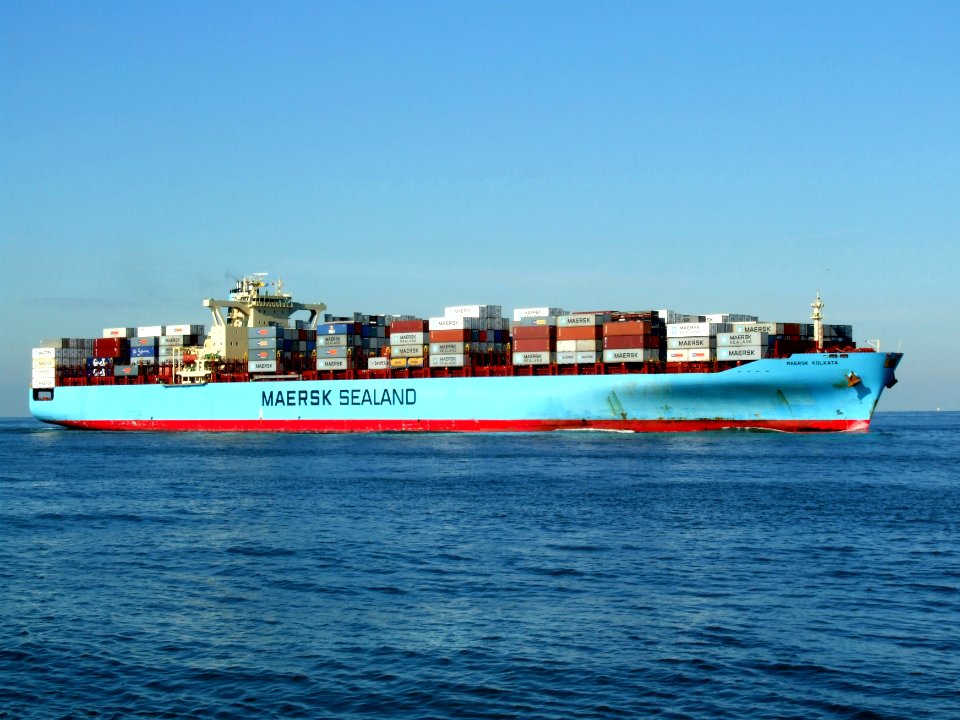 Maersk Kolkata p03 approaching Port of Rotterdam, Holland 21-Feb-2005
