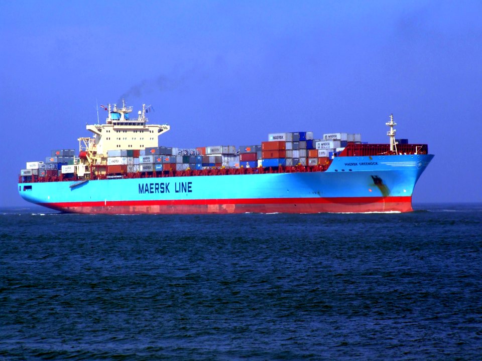 Maersk Greenock p3 approaching Port of Rotterdam, Holland 08-Apr-2007