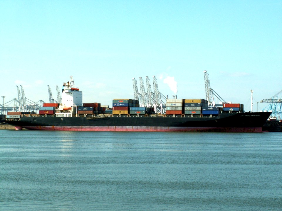 Maersk Palermo, Port of Rotterdam, Holland 12-Mar-2006
