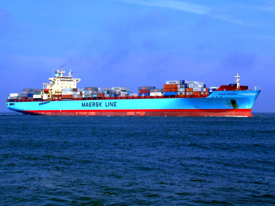 Maersk Greenock p8 approaching Port of Rotterdam, Holland 08-Apr-2007