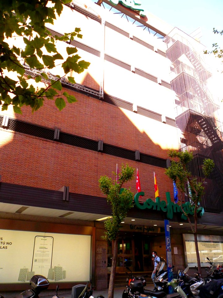 Madrid - El Corte Inglés Preciados-Callao (Edificio 2, Plaza de Callao 2) 1