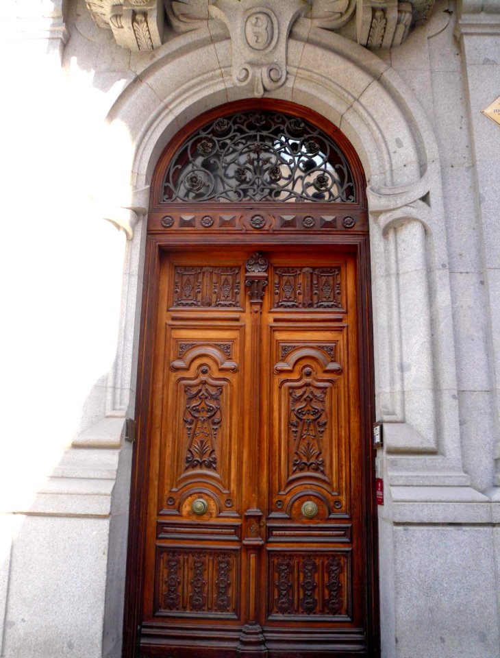 Madrid - Colegio Oficial de Aparejadores y Arquitectos Técnicos de Madrid (Maestro Victoria 3) 2