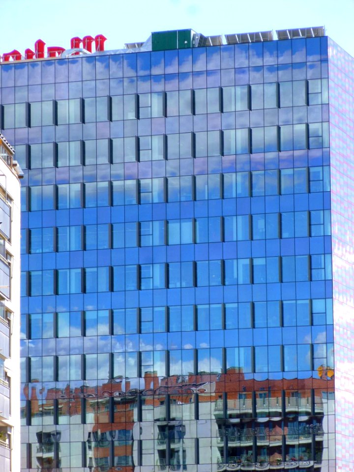 Madrid - Edificio Nozar (Mahou-San Miguel 5)