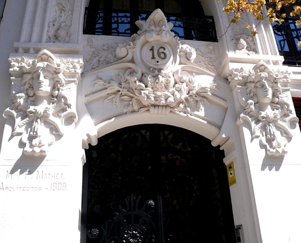 Madrid - Edificio de la Compañía Colonial (Calle Mayor 16-18) 6