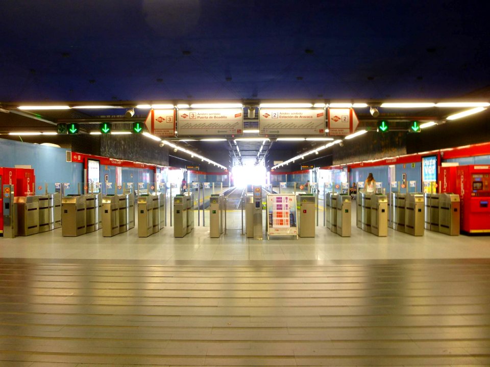 Madrid - Estación de Metro Ligero (ML-2 y ML-3) de Colonia Jardín