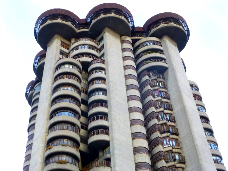 Madrid - Edificio Torres Blancas 03