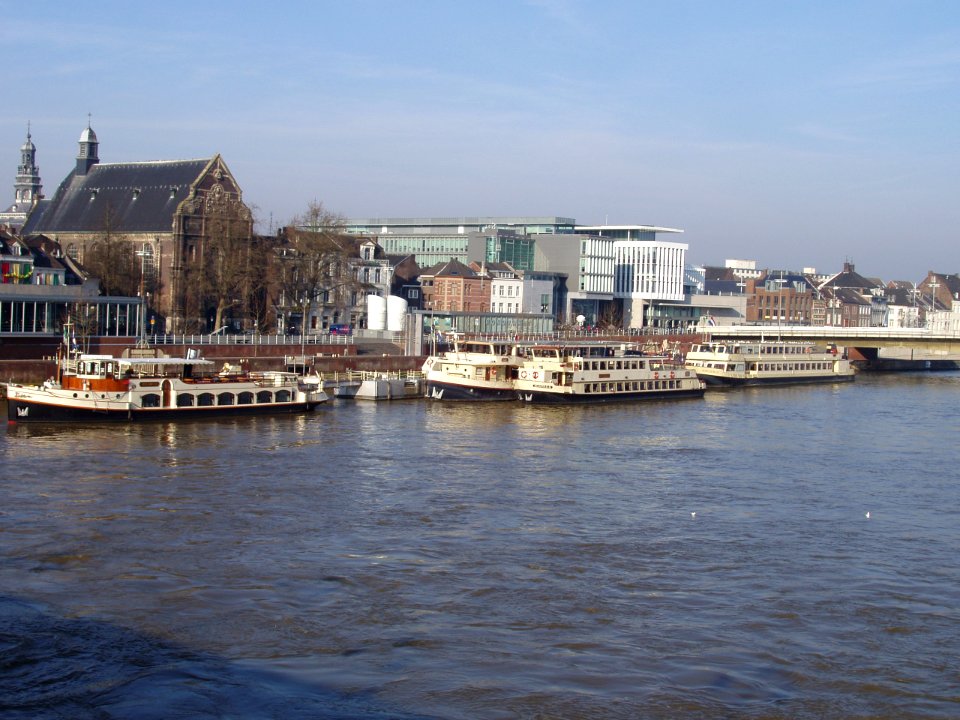 Maastricht-Maasmolen op de Maas-2