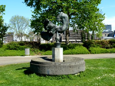 Maastricht-Kunstwerk Maasboulevard-Onze Lieve Vrouweplein