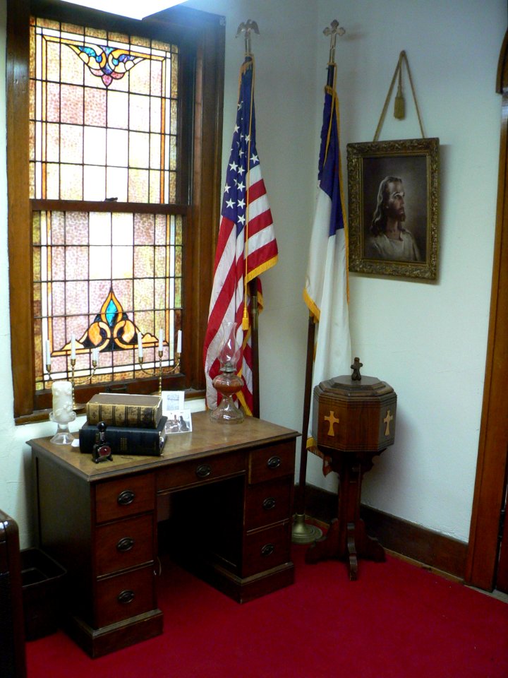 Madison, Nebraska First Presbyterian side room 1