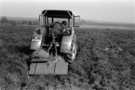 Machines, werktuigen, heide, worm-frees, Veluwe-Heel, Bestanddeelnr 170-1005