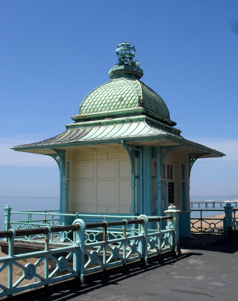 Madeira Lift Tower, Marine Parade, Brighton (NHLE Code 1381696)