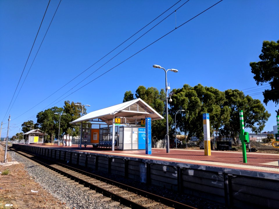 Maddington railway station, February 2018 01