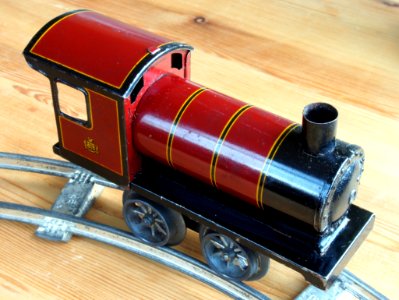 Made in Germany Tin clockwork toy train from around 1900 pic-001 4102x3087