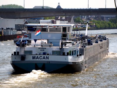 Macan - ENI 02326056, Amsterdam-Rijn kanaal, pic6