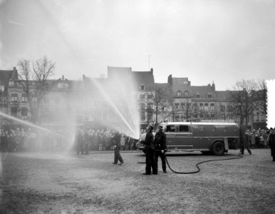 Maastrichter brandweer 100 jaar, demonstratie Keulse brandweer, Bestanddeelnr 906-1877