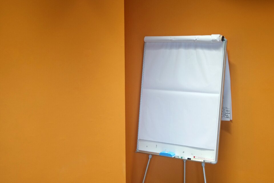 Chart presentation yellow