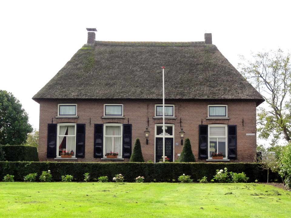 Macharen Rijksmonument 516610 boerderij Hoefstraat 26