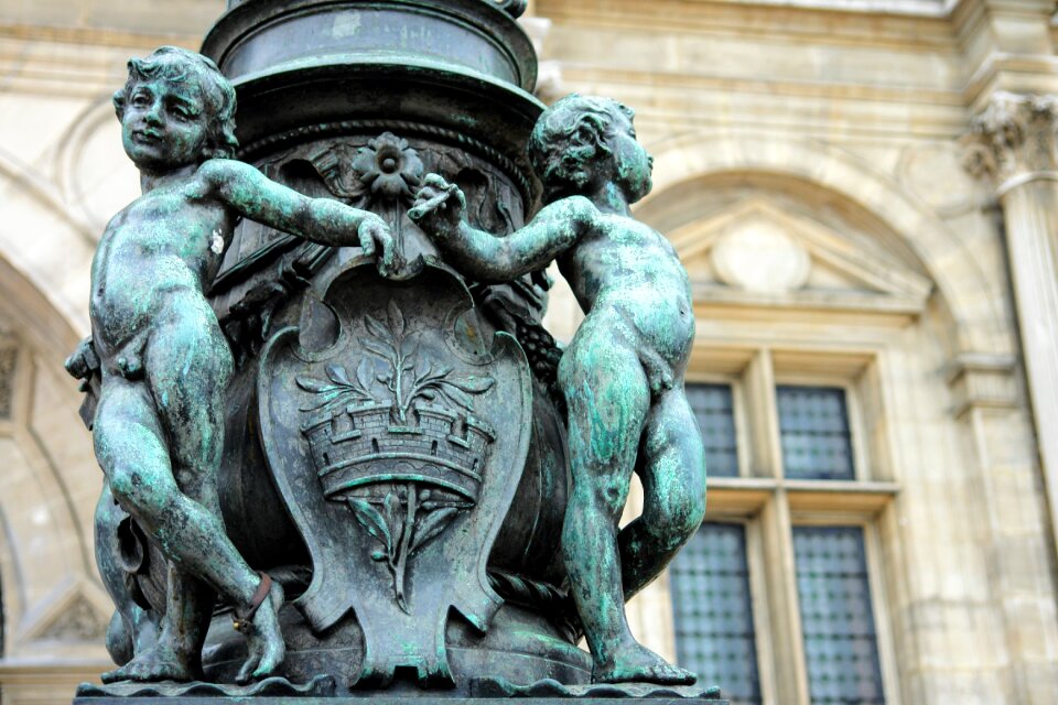 Sculpture statue places of interest
