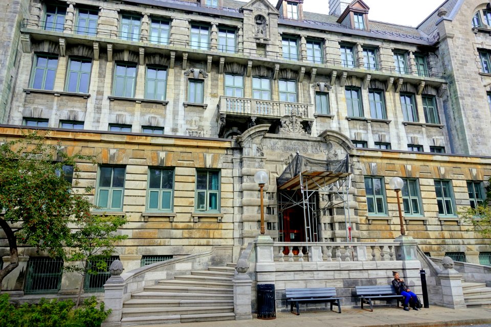 Macdonald Engineering Building - McGill University - Montreal, Canada - DSC07721