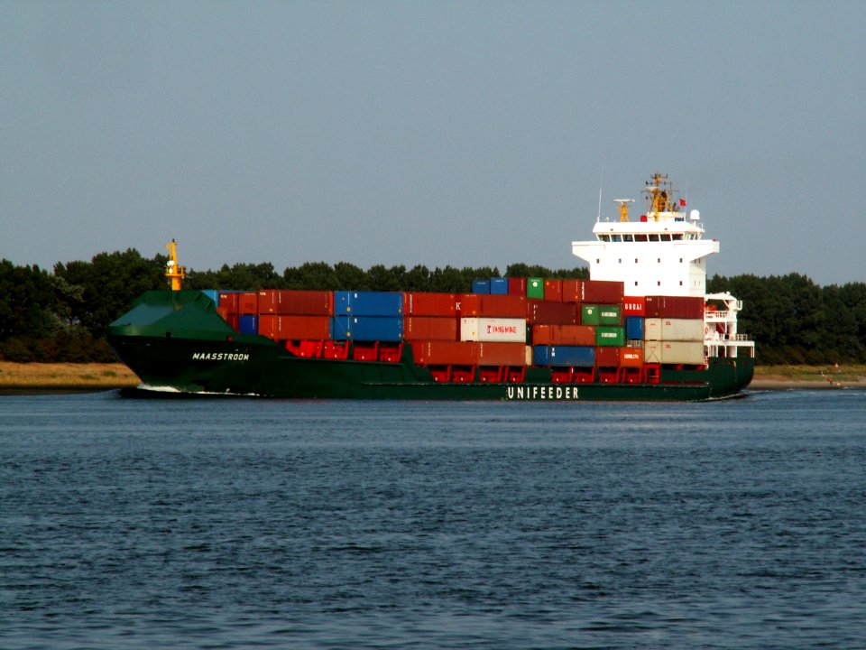 Maasstroom IMO 9302243 leaving Port of Rotterdam 25-Jul-2006