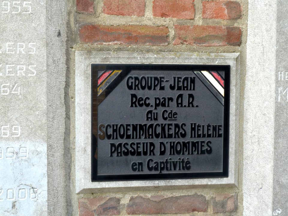 Maastricht-Amby-Monument bij de grafkelder van de familie Schoenmaeckers (1)