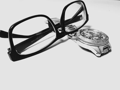 Eyeglasses lens safety photo