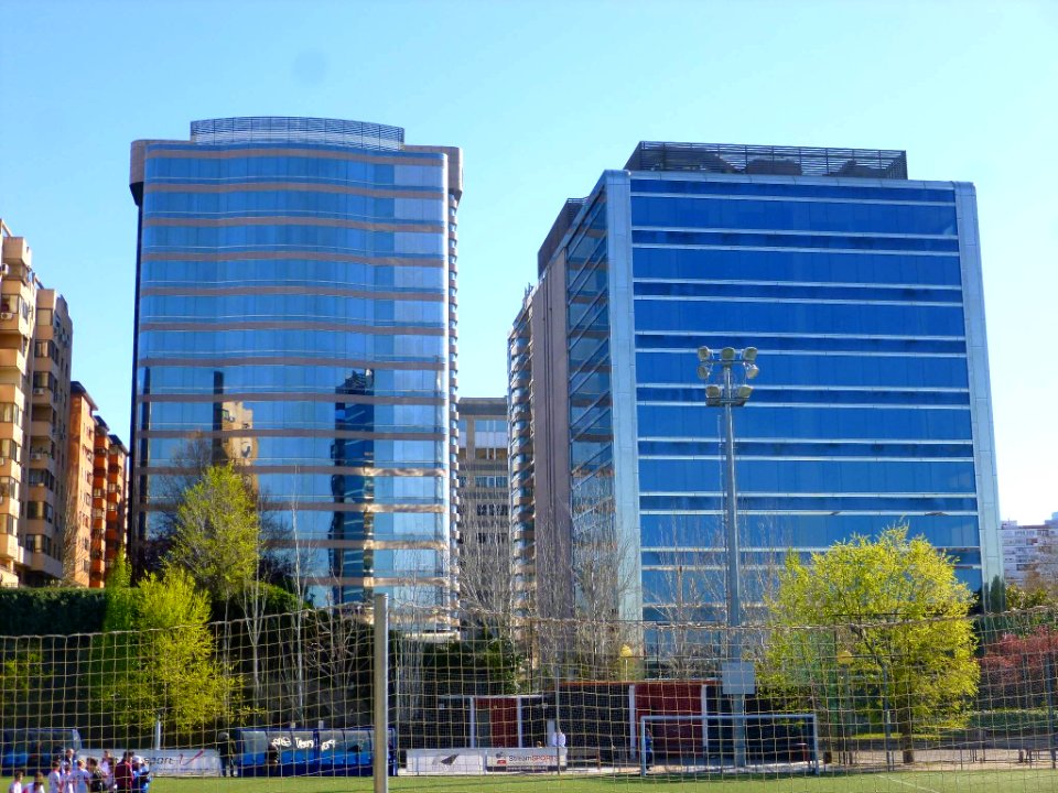 Madrid - Audiencia Privincial de Madrid y Edificio Marbella (Acerinox)