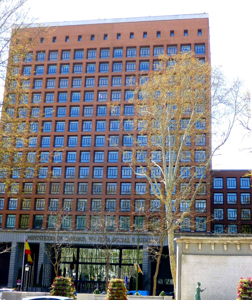 Madrid - Casa Sindical (Ministerio de Sanidad, Política Social e Igualdad) 2