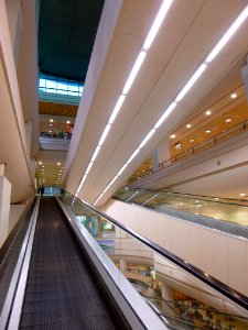 Madrid - Centro Comercial Sanchinarro 01