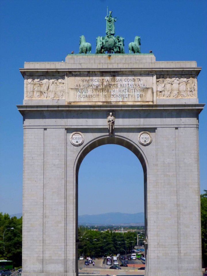 Madrid - Arco de la Victoria 1