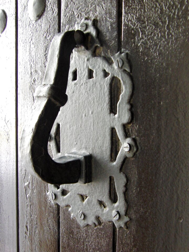 Wood door passepartout