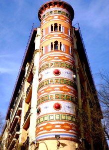 Madrid - Casa de las Bolas, en la confluencia de las calles Goya y Conde de Peñalver 1