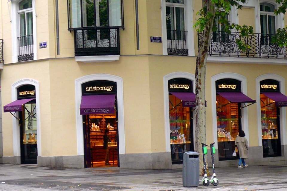 Madrid - Aristocracy (Serrano 42)
