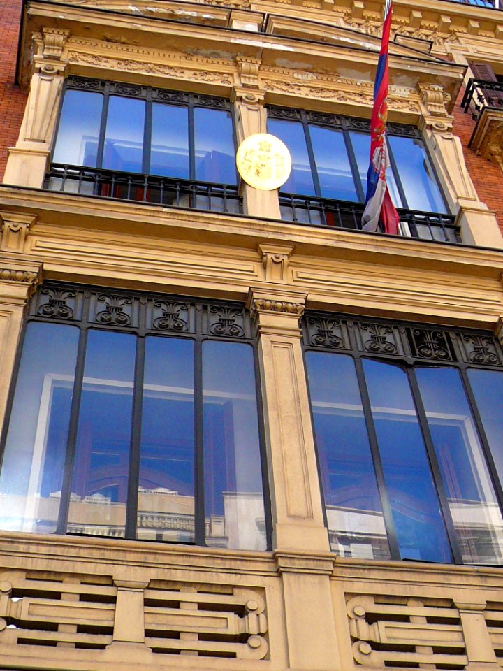 Madrid - Calle Velázquez, Embajada de Serbia (portal nº 3) 1