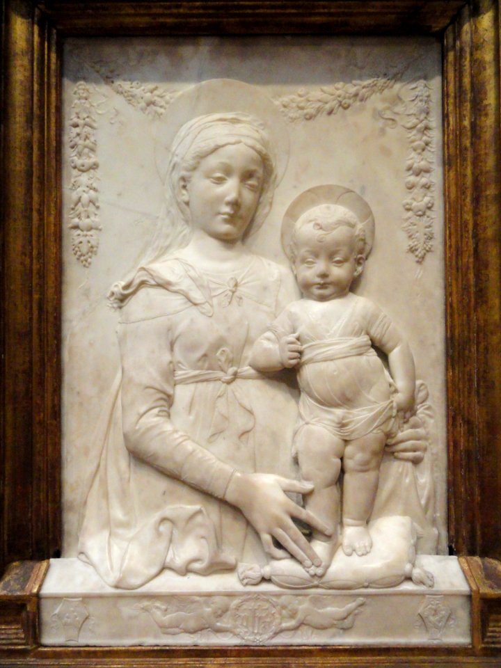 Madonna and Child by Antonio Rossellino, c. 1477, marble - National Gallery of Art, Washington - DSC08894