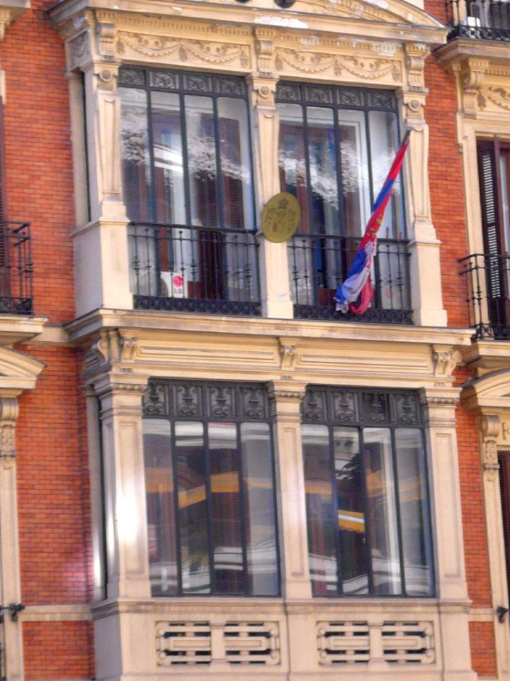 Madrid - Calle Velázquez, Embajada de Serbia (portal nº 3) 2