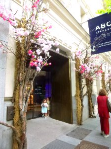 Madrid - Centro Comercial ABC Serrano, fachada Calle Serrano 01