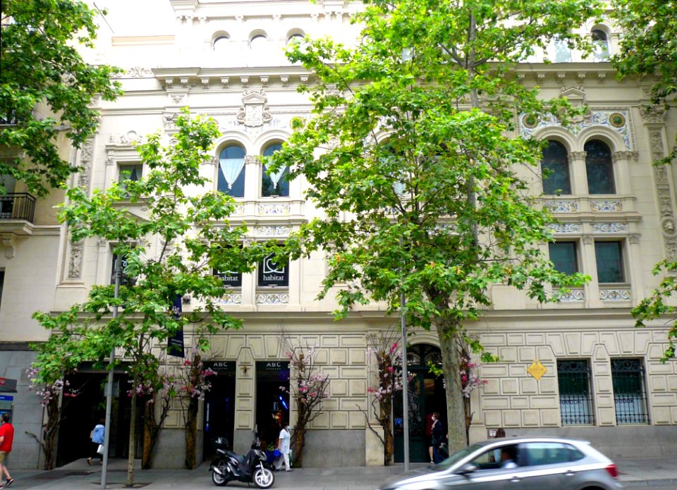 Madrid - Centro Comercial ABC Serrano, fachada Calle Serrano 05
