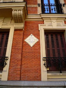 Madrid - Calle de Velázquez, placa conmemorativa de José María Gil-Robles