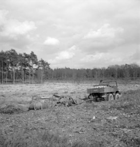 Machines, werktuigen, auto's, grondbewerking, arbeiders, Bestanddeelnr 251-9287