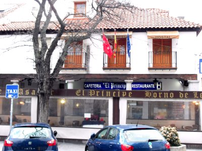 Madrid - Barajas, Plaza de los Hermanos Falcó y Álvarez de Toledo 04