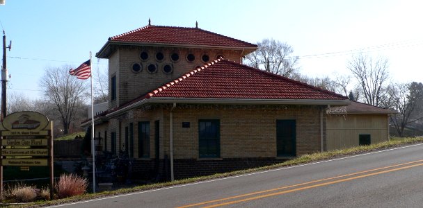 Mackinaw, Illinois depot from NW 2
