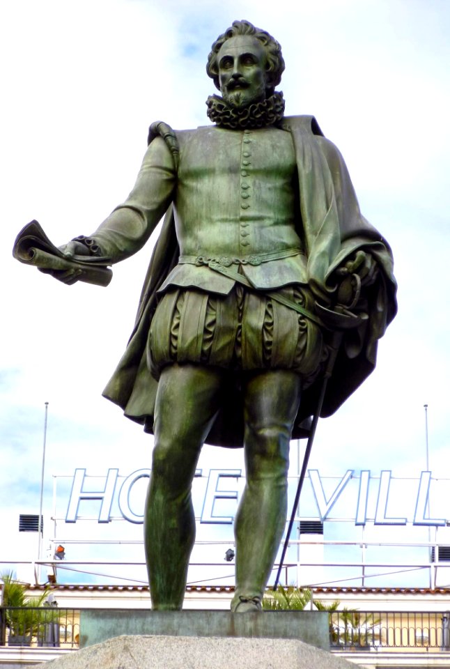 Madrid - Plaza de las Cortes, Monumento a Cervantes 2
