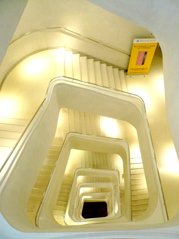 Madrid - CaixaForum, escalera 05