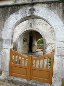 Menditte (Pyr-Atl, Fr) Portail de l'eglise