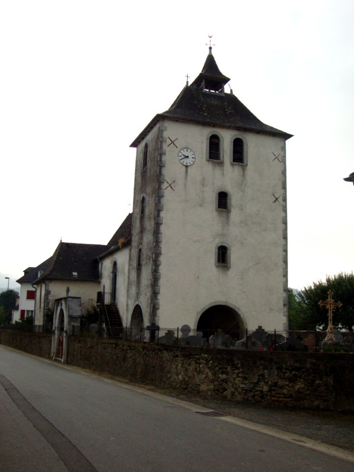 Menditte (Pyr-Atl, Fr) Tour de l'eglise