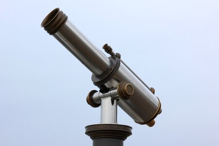 Operated telescope viewer