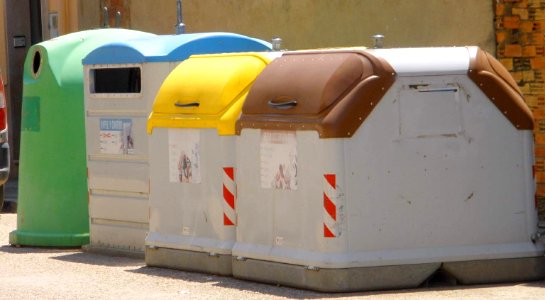 Mendavia - contenedores de reciclaje 04