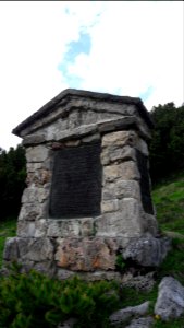 Memorial near Hallerangeralm - 1