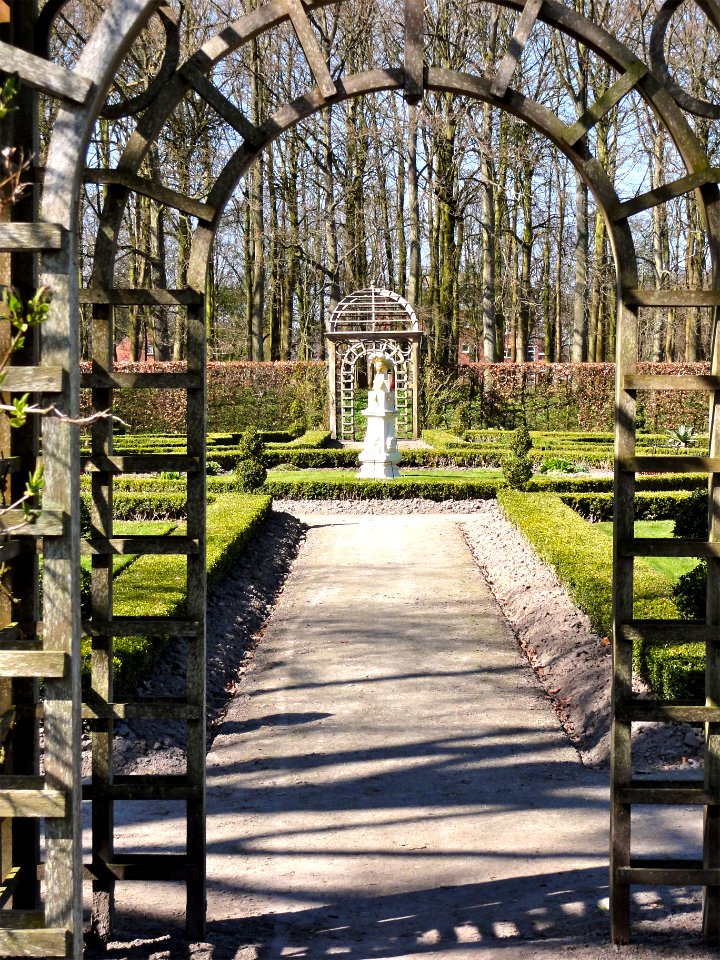 Menkemaborg treillage